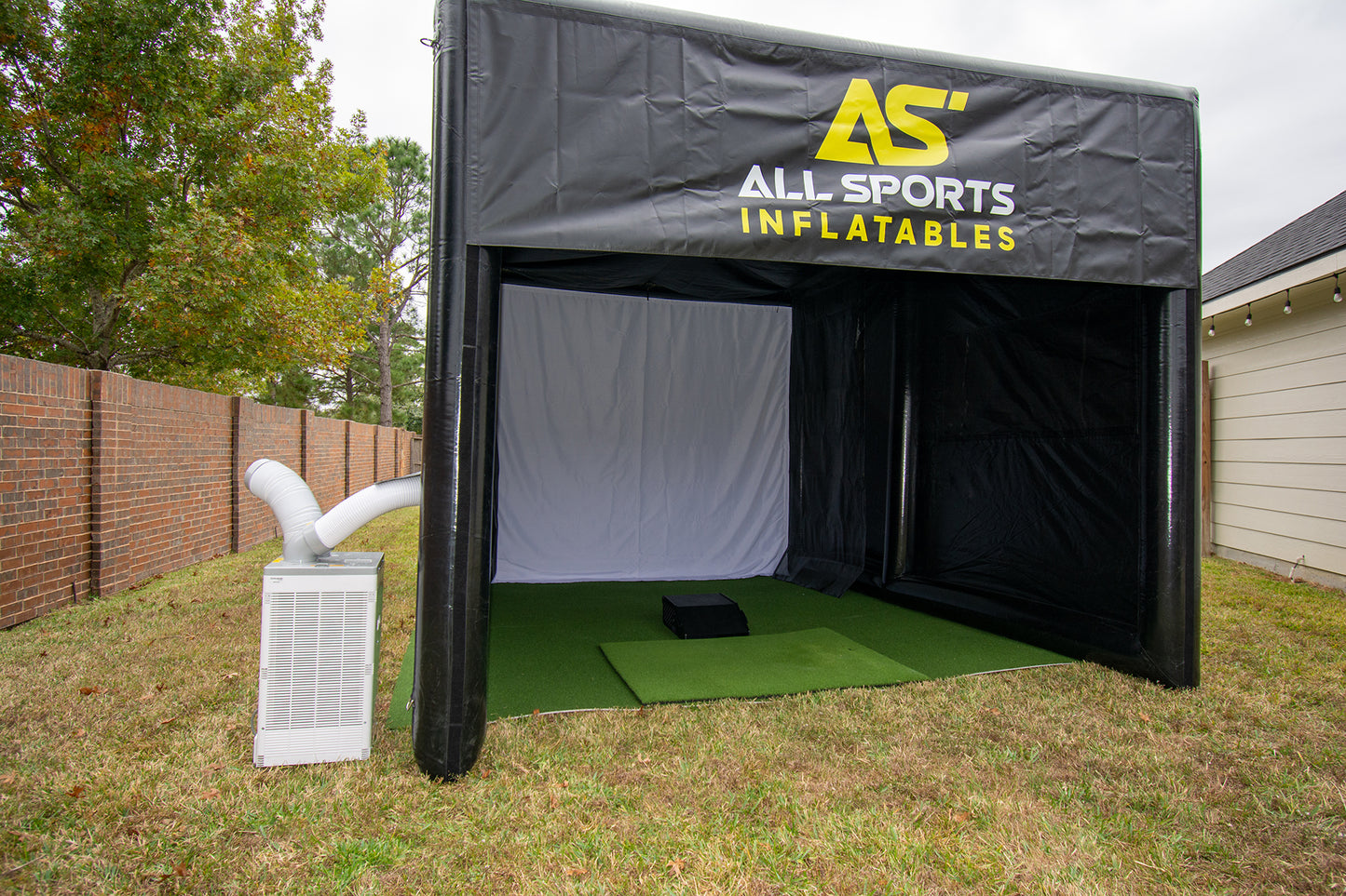Inflatable Golf Simulator Enclosure – 12×16