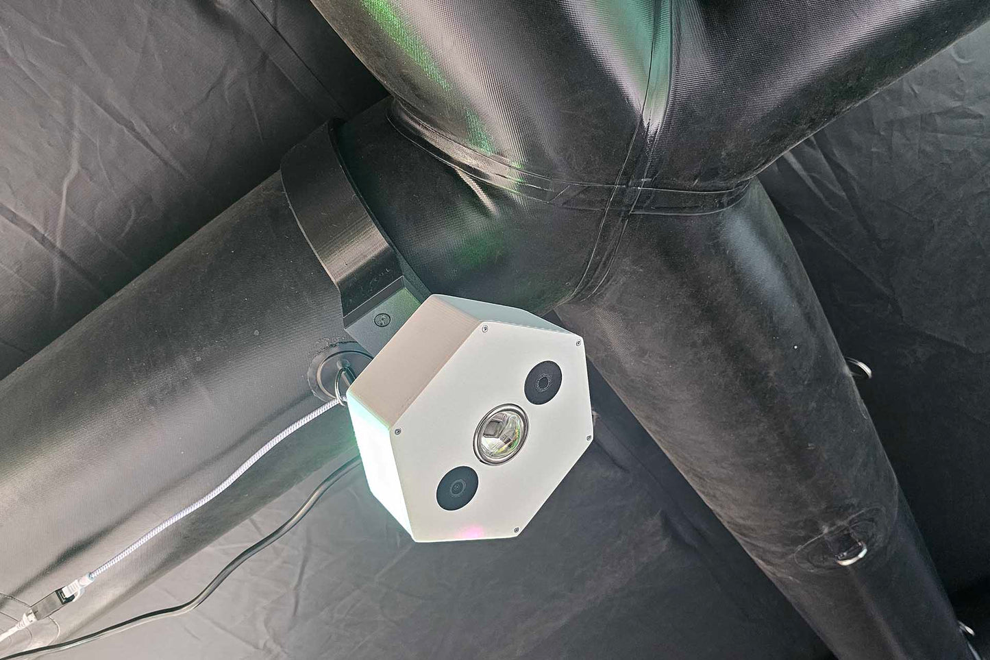 HYZR Mount